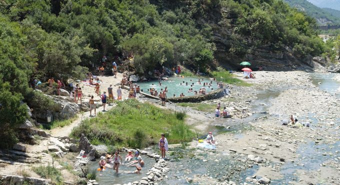 Shqiperia e Jugut, nje udhetim mes keshtjellave dhe peizazheve perrallore